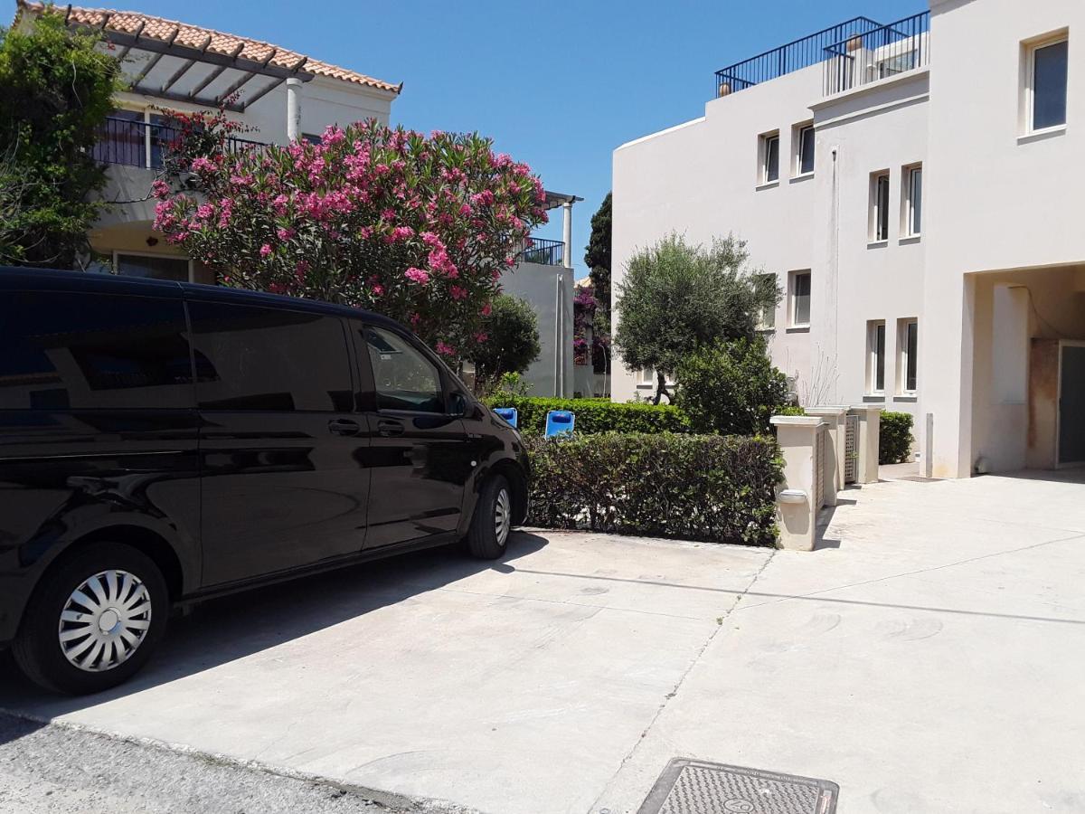 Infinity Night Villa Chania  ภายนอก รูปภาพ